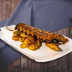 Coaste de porc cu cartofi wedges